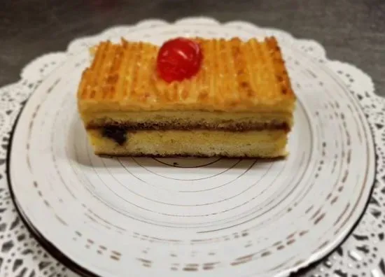 Amaretto Pastry