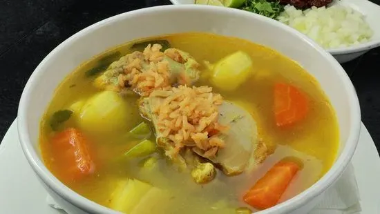 Caldo de Pollo