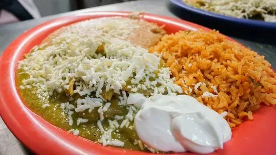 Chilaquiles Rojos o Verdes / Red or Green Chilaquiles