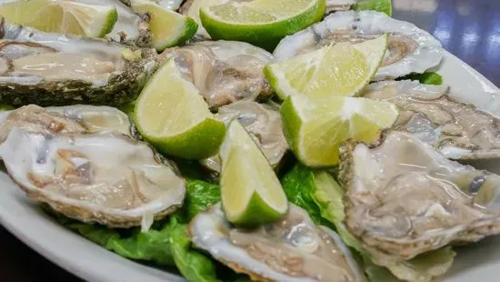 Ostiones en su Concha / Raw Oysters in Shell