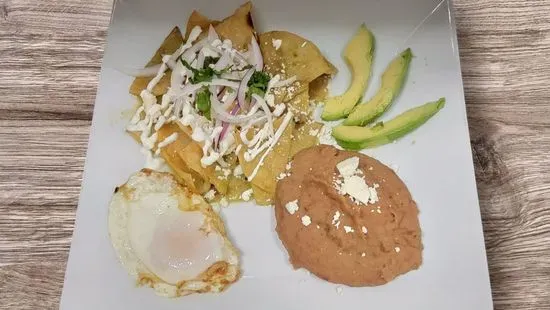 Chilaquiles Verdes (Pollo)