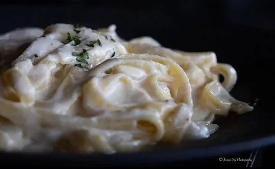 Fettuccine Alfredo