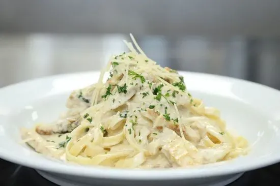 #1 Fettuccine Chicken Alfredo