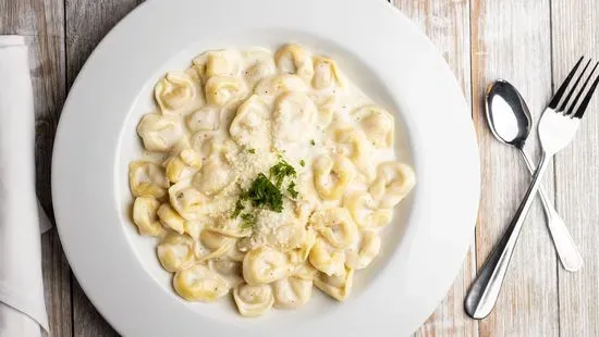 Tortellini with Cream Sauce