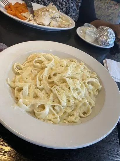 Fettuccine Alfredo