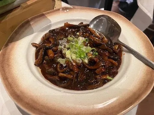 Deep Fried Sliced Eel With Dried Chili 干煸鳝丝