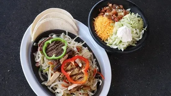 Sirloin & Chicken Combo Fajita*