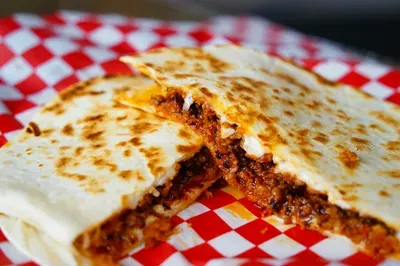 QUESADILLA CHORIZO & EGG