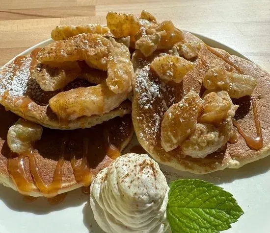 Cinnamon Apple Pancakes