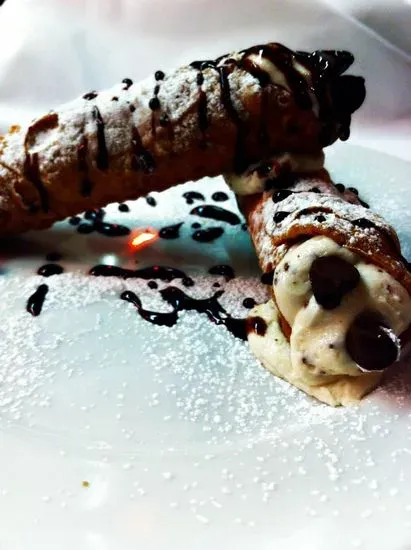 Large Cannoli