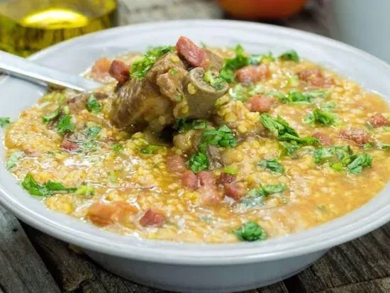 Corn Soup with Pork Ribs/Canjiquinha com Costela de Porco 16 oz.