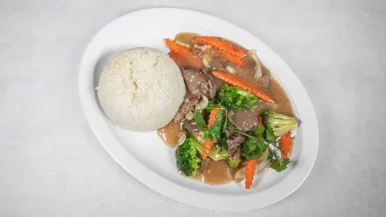 Stir-Fried Beef & Veggies Rice Plate / Bò Xao Rau