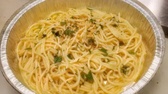 Spaghetti with Garlic & Olive Oil