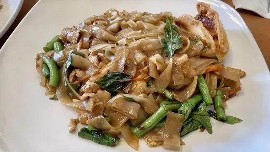 17. Pad Kee Mao