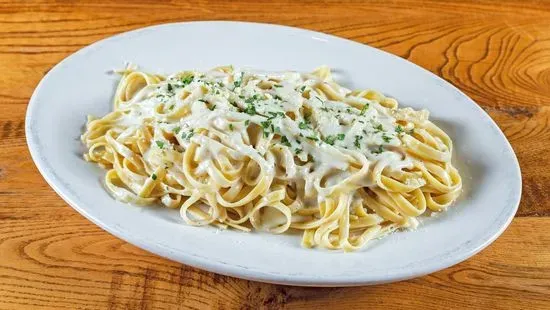 Fettuccine Alfredo - Family Platter (Serves 2 or more) (1978 cal)