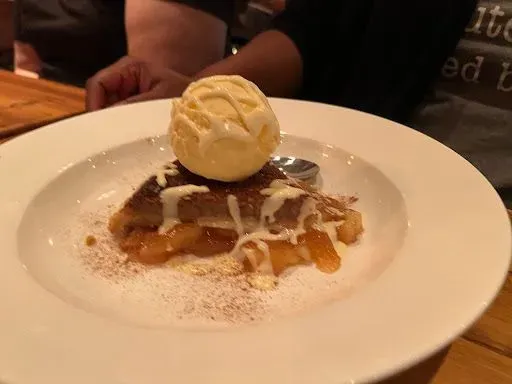 Walnut Crusted Apple Pie