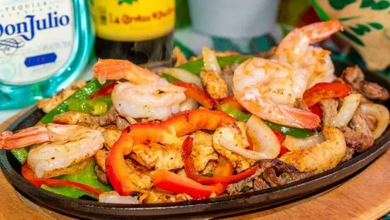 Texas (Bistec, Pollo y Camarones) / Texas (Steak, Chicken & Shrimp)