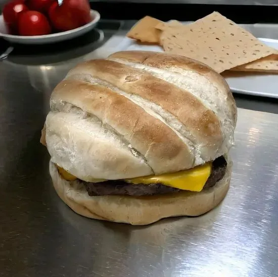 1/4 Lb. Cheeseburger Basket