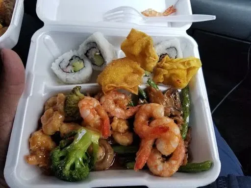 Crab Rangoon (8)