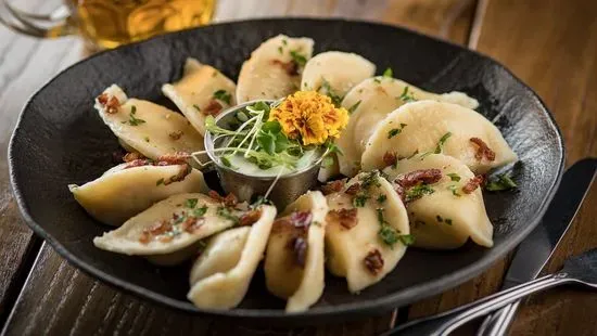 Polish Style Pierogi (6 pcs.)