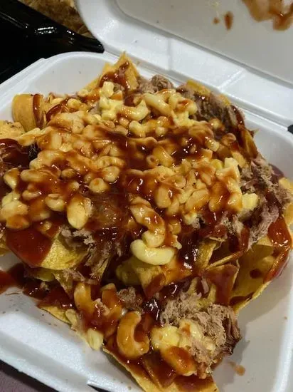 Pork Mac Nachos