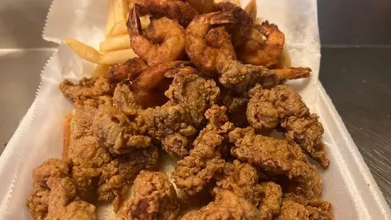 Gizzard & 10 shrimp & fries