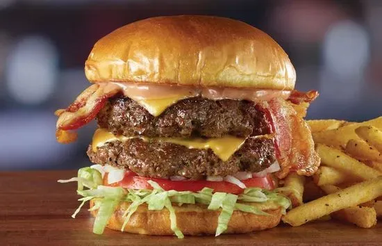 Bubba's Bacon Cheeseburger*