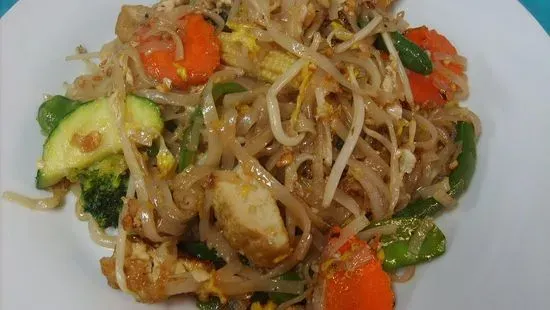 Vegetable Basil Pad Thai