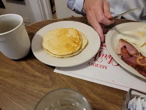 Hot Cakes With Meat