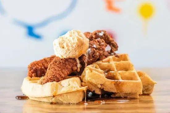 CHICKEN & WAFFLES