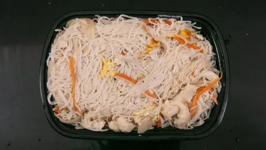 Shanghai Style Rice Noodles with Chicken