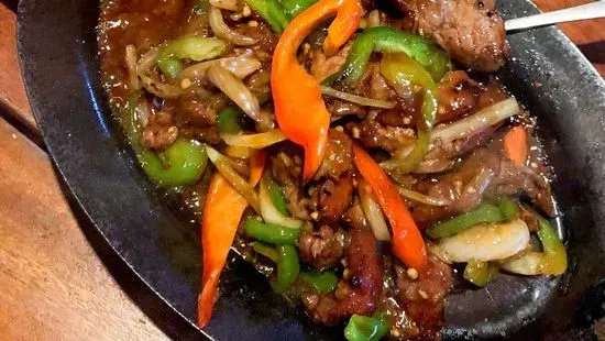 Sizzling Beef with Black Pepper