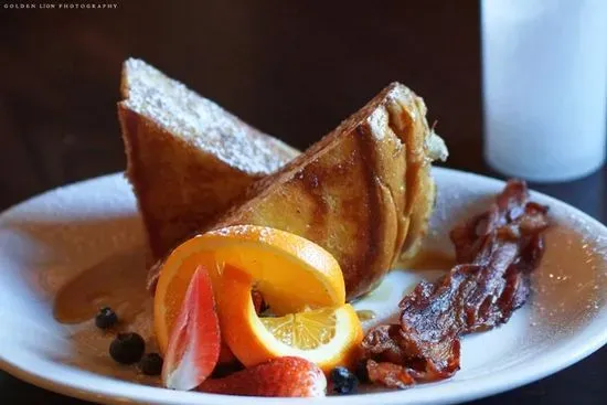 CINNAMON-STUFFED FRENCH TOAST