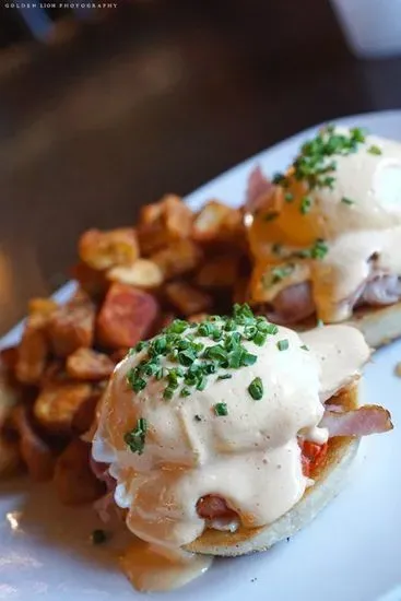 EGGS BENEDICT