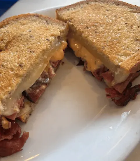 Pastrami Reuben