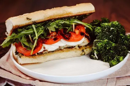 CHICKEN CAPRESE SANDWICH