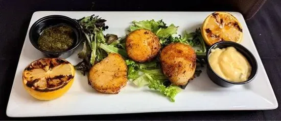 Blackened sauteed scallops