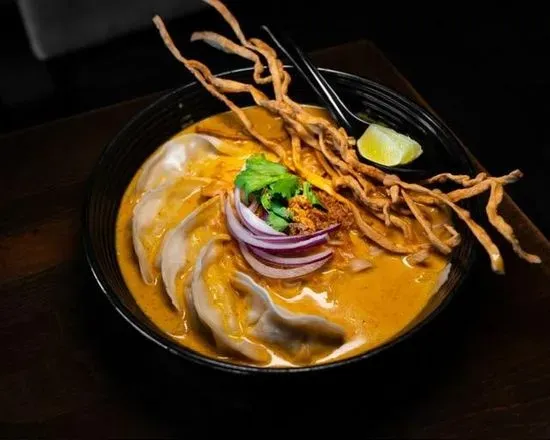 Dumplings Khao Soi