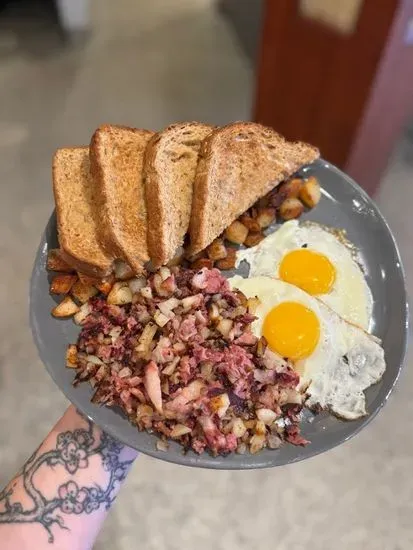 Corned Beef Hash & Eggs