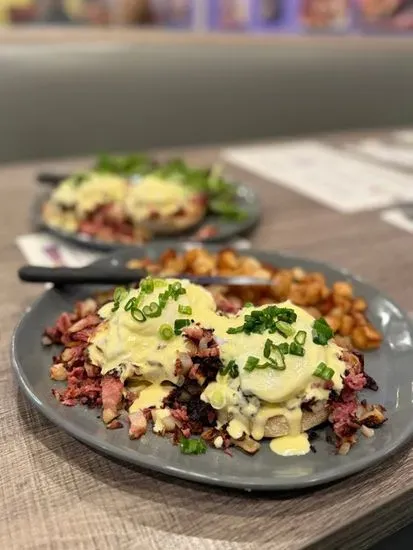 Corned Beef Hash Benny