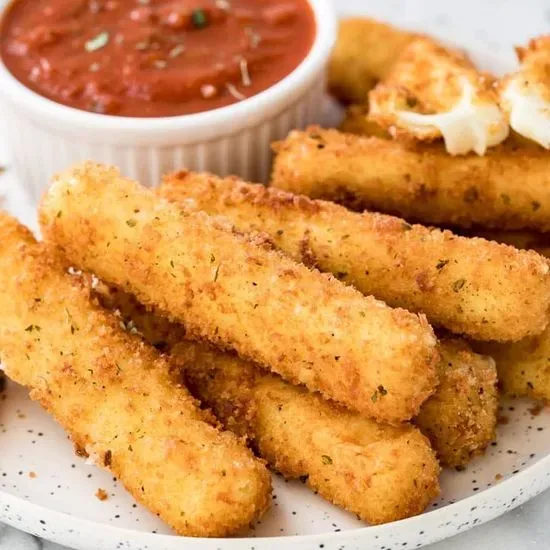 4 Pc Mozzarella cheese sticks with fries & beverage