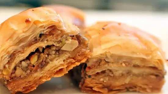 2 Pieces Pistachio Baklava