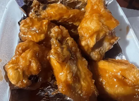 Doreen's Wings - Tossed in BBQ