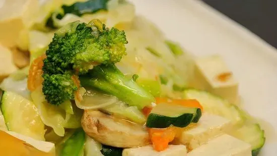 8. Moo Goo Gai Pan Dishes