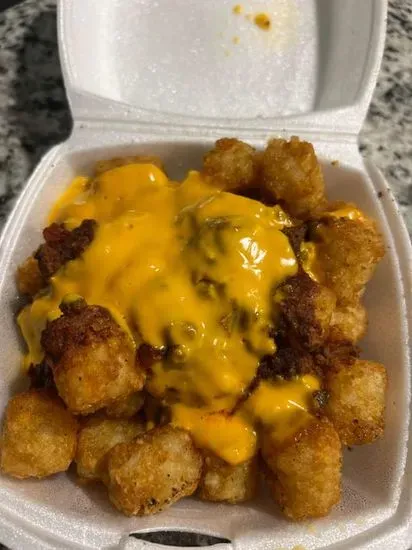 Large Chili Cheese Tots