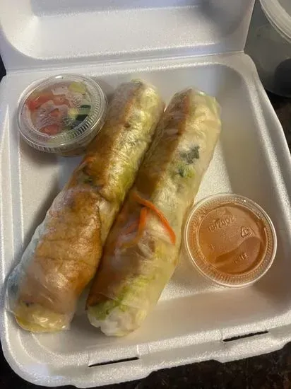 Fresh-made Indochine Rolls