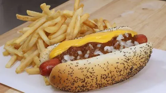 Chili Cheese Dog w/Fry