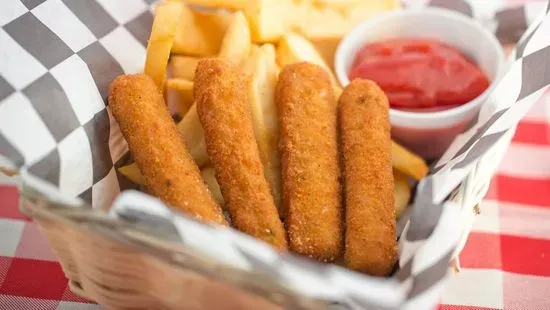 Kid's Fried Mozzarella Cheese Sticks (4)