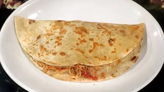 Quezadilla ground beef o shredded chicken