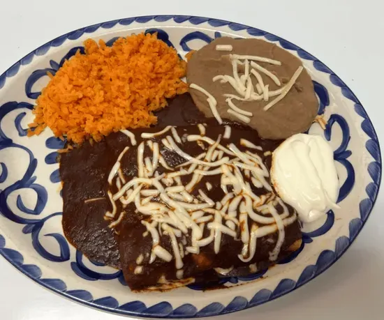 Enchiladas De Mole